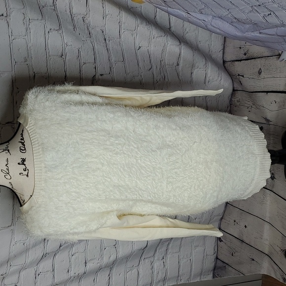 MICHAEL STARS Eyelash Front V-neck Cardigan In Cream Size Medium - Picture 3 of 6